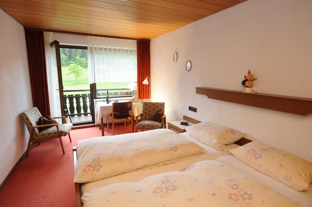 Gasthof Schwarzwaldtanne Schönwald Phòng bức ảnh